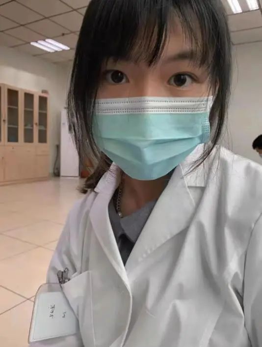 全网夸的两位医学生找到了！(图3)