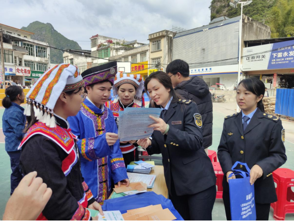 广西崇左市开展“安全用药、健康为民”为主题科普宣传活动(图3)