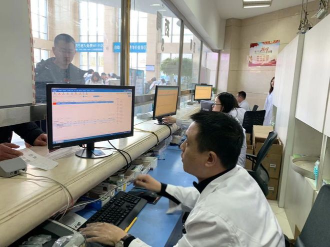 药师面临转型出路在哪里？这家医院的药学部值得借鉴！(图2)