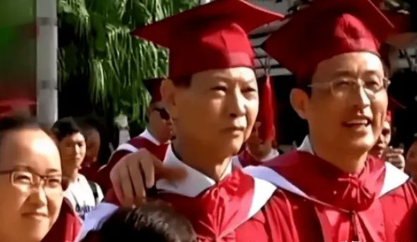 B·sport（中国体育）：绝症老人成博士65岁自学中医治好妻子心脏病75岁治好自身肝癌(图8)