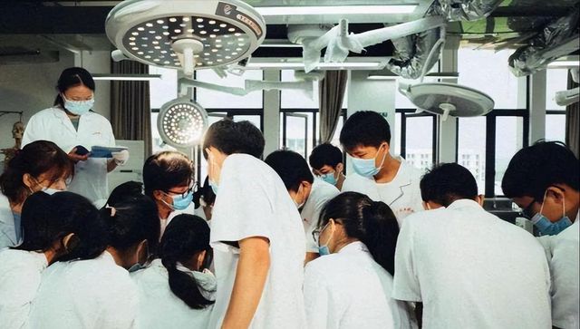 北大医学博士张进生失业近二十年只能回家种地现在靠低保度日(图5)