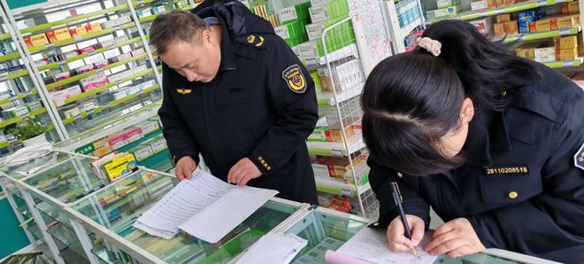 B体育：李家店乡市场监管所开展药品安全专项检查(图1)
