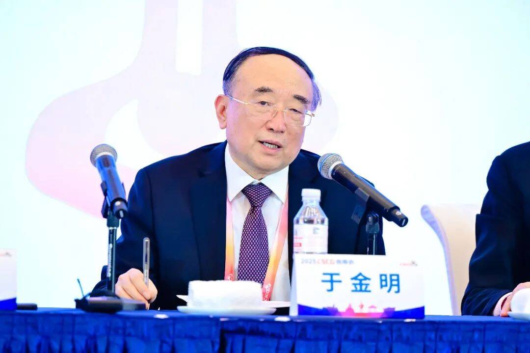 聚焦规范创新引领肿瘤诊疗新方向——2025CSCO指南会新闻发布会召开(图2)