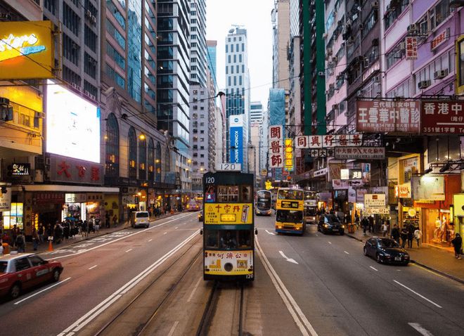 B体育：2025香港身份申请20新政全解析普通人申请的五种途径及条件！(图10)