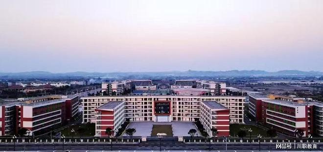 乐山市医药科技高级技工学校护理专业招生简章(图3)