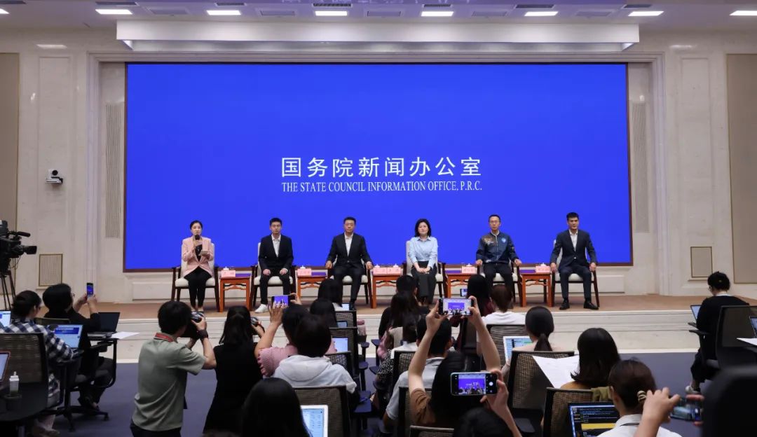 5位民营企业家现场讲述何为新征程上的奋斗者(图1)