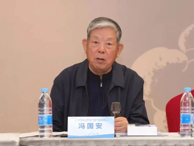 B·sport（中国体育）：北京药师协会-京健会在京联办药学科研能力提升研讨会暨《中国药学药品知识仓库》约稿、审稿专家座谈会(图1)