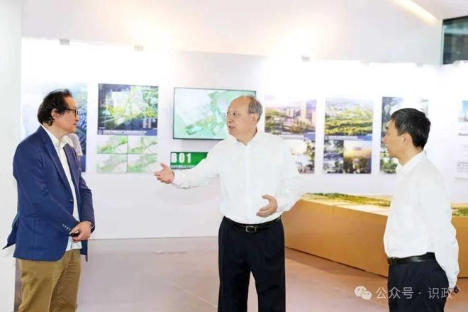 尹力来到经开区围绕推动医药健康产业高质量发展调研(图1)